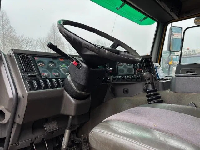 Φορτηγό φόρτωσης γάντζου Volvo FL 12.380 6x2 A-RIDE (ORIGINAL DUTCH) HOOK-ARM CONTAINER SYSTEM (FULL STEEL SUSPENSION / REDUCTION AXLE / 10 TIRES / 8.000 KG. F: φωτογραφία 11