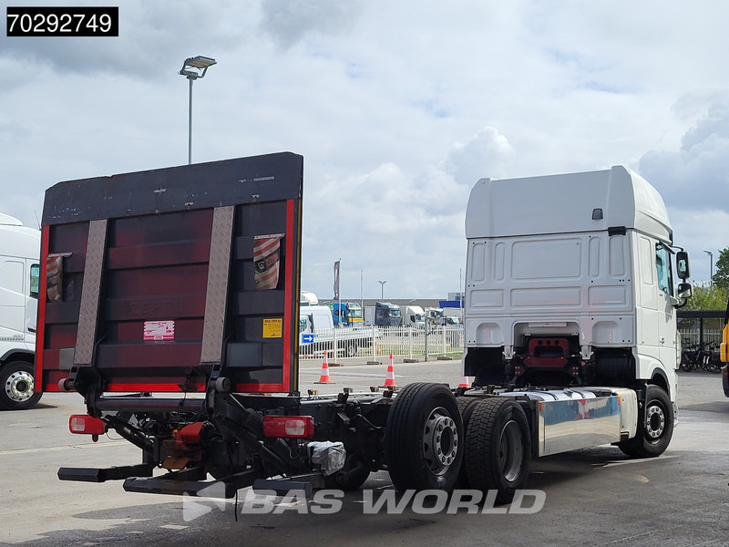 DAF XF 530 XF 6X2 2000kg Ladebordwand Lift+Steering-Axle Navi ACC Euro 6 - Φορτηγό σασί: φωτογραφία 5 DAF XF 530 XF 6X2 2000kg Ladebordwand Lift+Steering-Axle Navi ACC Euro 6 - Φορτηγό σασί: φωτογραφία 5