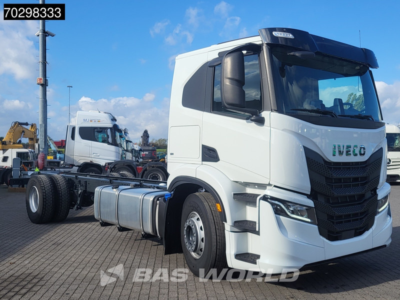 Iveco S-Way 340 4X2 NEW! Chassis Automatic Navi LED Euro 6 - Φορτηγό σασί: φωτογραφία 3 Iveco S-Way 340 4X2 NEW! Chassis Automatic Navi LED Euro 6 - Φορτηγό σασί: φωτογραφία 3
