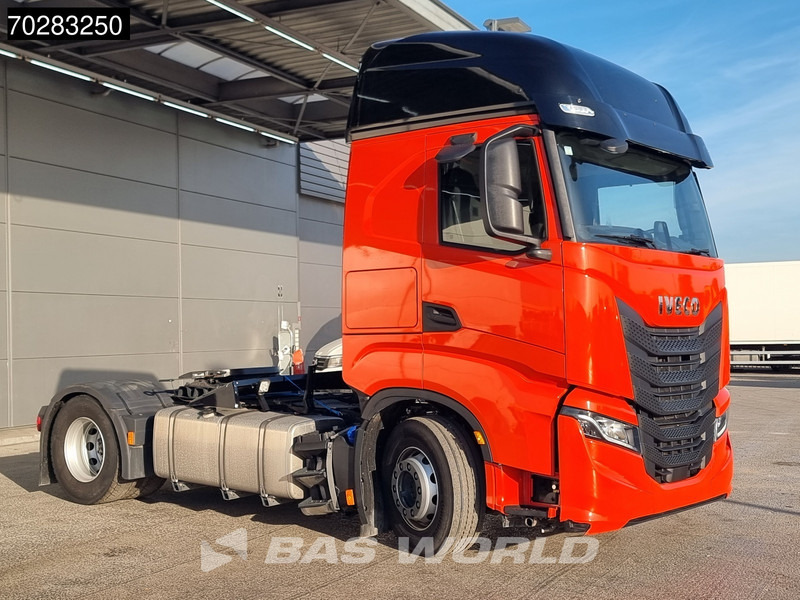 Iveco S-Way 490 4X2 DAMAGED! chassis bent 2x Tanks LED Navi Euro 6 - Τράκτορας: φωτογραφία 3 Iveco S-Way 490 4X2 DAMAGED! chassis bent 2x Tanks LED Navi Euro 6 - Τράκτορας: φωτογραφία 3