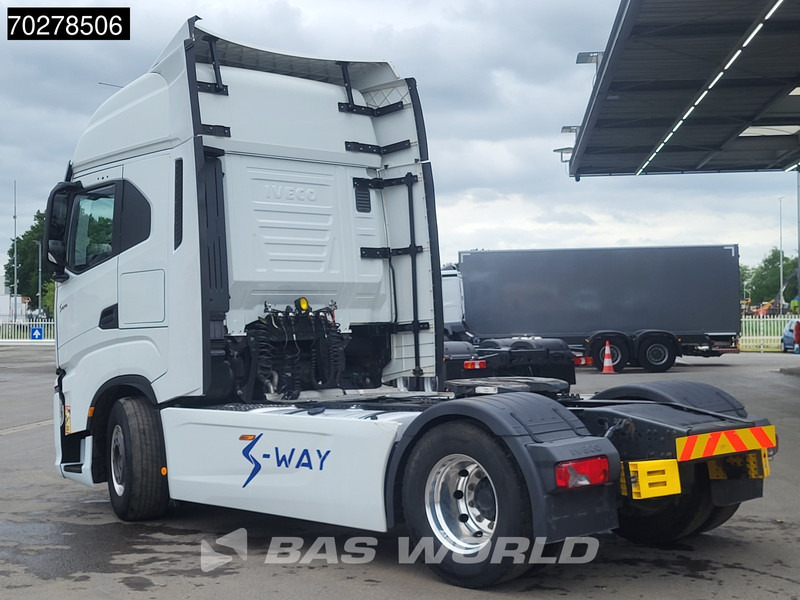 Iveco S-Way 570 S-Way 4X2 Retarder 2x Tanks Standklima Navi Alcoa's - Τράκτορας: φωτογραφία 2 Iveco S-Way 570 S-Way 4X2 Retarder 2x Tanks Standklima Navi Alcoa's - Τράκτορας: φωτογραφία 2