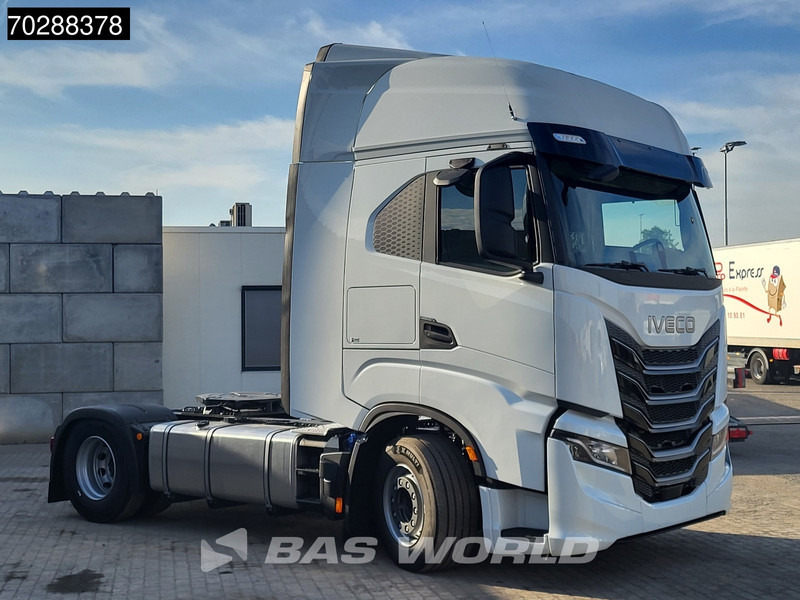Iveco S-way 580 4X2 NEW! 2x Tanks Navi ACC Standklima - Τράκτορας: φωτογραφία 2 Iveco S-way 580 4X2 NEW! 2x Tanks Navi ACC Standklima - Τράκτορας: φωτογραφία 2