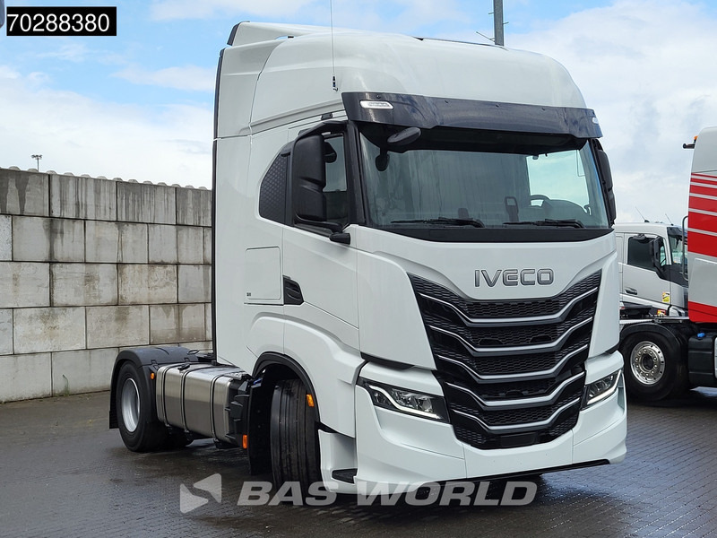 Iveco S-way 580 4X2 NEW! 2x Tanks Navi ACC Standklima - Τράκτορας: φωτογραφία 3 Iveco S-way 580 4X2 NEW! 2x Tanks Navi ACC Standklima - Τράκτορας: φωτογραφία 3