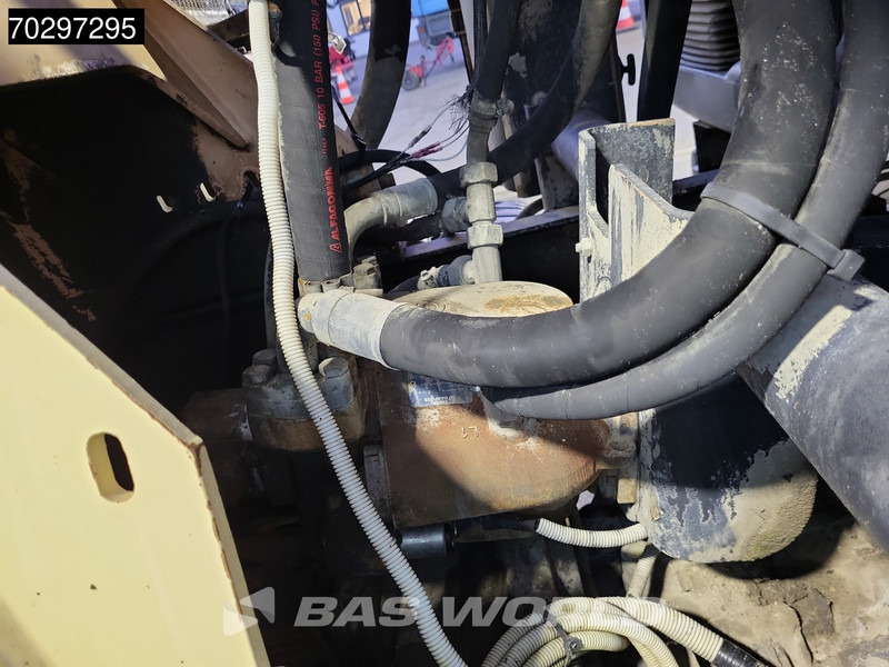 Μπετονιέρα φορτηγό MAN 35.363 8X4 9m3 Liebherr mixer Big-Axle Steelsuspension Automatic Euro 3: φωτογραφία 14 Μπετονιέρα φορτηγό MAN 35.363 8X4 9m3 Liebherr mixer Big-Axle Steelsuspension Automatic Euro 3: φωτογραφία 14