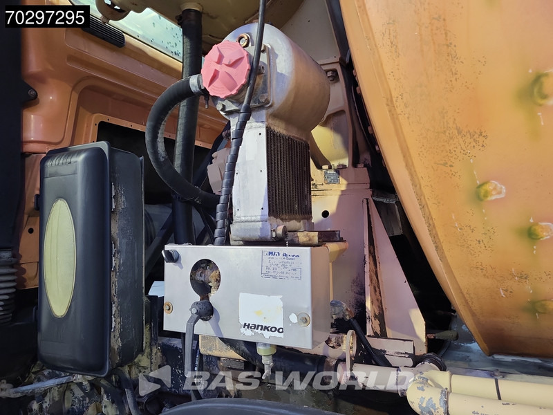 Μπετονιέρα φορτηγό MAN 35.363 8X4 9m3 Liebherr mixer Big-Axle Steelsuspension Automatic Euro 3: φωτογραφία 12 Μπετονιέρα φορτηγό MAN 35.363 8X4 9m3 Liebherr mixer Big-Axle Steelsuspension Automatic Euro 3: φωτογραφία 12