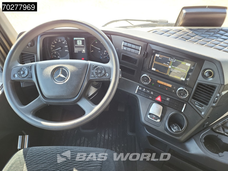 Interior photo 2: Τράκτορας Mercedes-Benz Actros 1851 Actros 4X2 BigSpace 2xTanks Euro 6