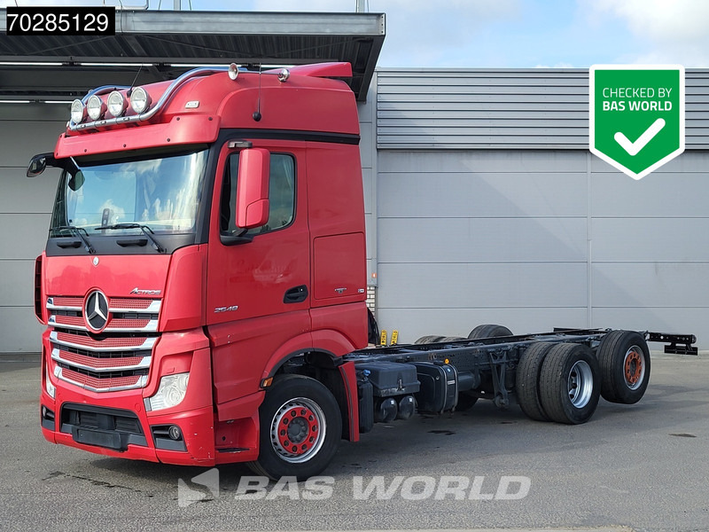 Mercedes-Benz Actros 2548 Actros 6X2 BigSpace Retarder PTO Liftachse Xenon ACC Navi Euro 6 - Φορτηγό σασί: φωτογραφία 1 Mercedes-Benz Actros 2548 Actros 6X2 BigSpace Retarder PTO Liftachse Xenon ACC Navi Euro 6 - Φορτηγό σασί: φωτογραφία 1