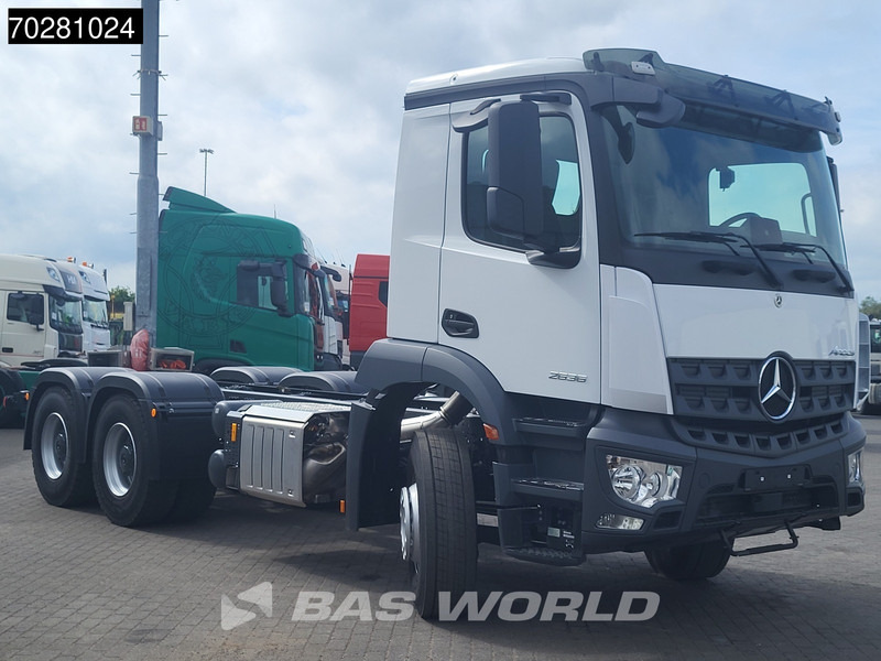 Mercedes-Benz Arocs 2636 6X4 NEW chassis Flywheel PTO Big-Axle Automatic Steelsuspension Euro 6 - Φορτηγό σασί: φωτογραφία 3 Mercedes-Benz Arocs 2636 6X4 NEW chassis Flywheel PTO Big-Axle Automatic Steelsuspension Euro 6 - Φορτηγό σασί: φωτογραφία 3