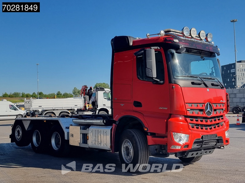 Mercedes-Benz Arocs 3258 8X4 24t Hiab XR24SL5924 Retarder Big-Axle Lift-Lenkachse Euro 6 - Φορτηγό φόρτωσης γάντζου: φωτογραφία 3 Mercedes-Benz Arocs 3258 8X4 24t Hiab XR24SL5924 Retarder Big-Axle Lift-Lenkachse Euro 6 - Φορτηγό φόρτωσης γάντζου: φωτογραφία 3