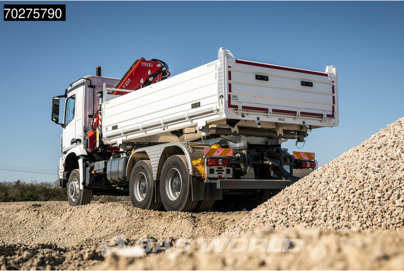 Mercedes-Benz Arocs 3348 6X6 Full Steel Retarder Fassi 25T/M Crane Kran Euro 6 - Φορτηγό ανατρεπόμενο, Φορτηγό με γερανό: φωτογραφία 5 Mercedes-Benz Arocs 3348 6X6 Full Steel Retarder Fassi 25T/M Crane Kran Euro 6 - Φορτηγό ανατρεπόμενο, Φορτηγό με γερανό: φωτογραφία 5