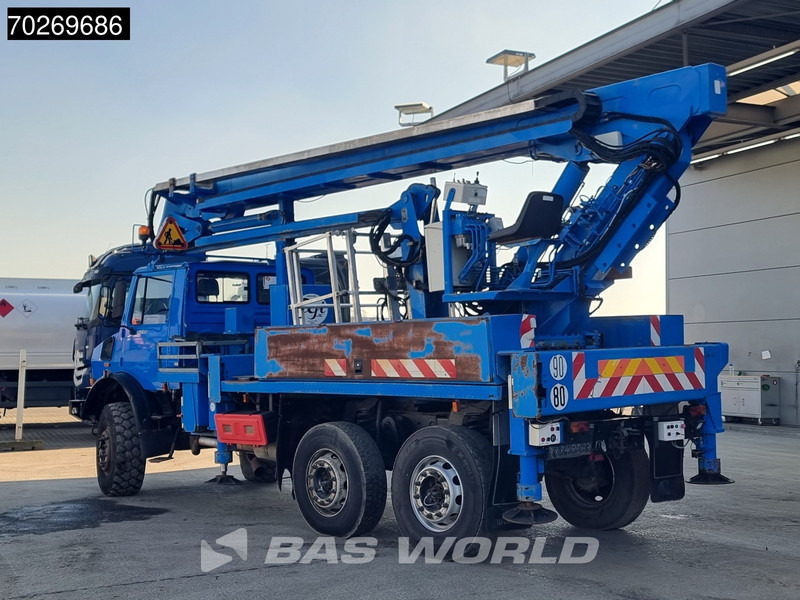 Mercedes-Benz Unimog 6X6 Unimog Engin EGI TP 226 hubarbeitsbühne Manual Euro 2 - Φορτηγό με γερανό: φωτογραφία 2 Mercedes-Benz Unimog 6X6 Unimog Engin EGI TP 226 hubarbeitsbühne Manual Euro 2 - Φορτηγό με γερανό: φωτογραφία 2