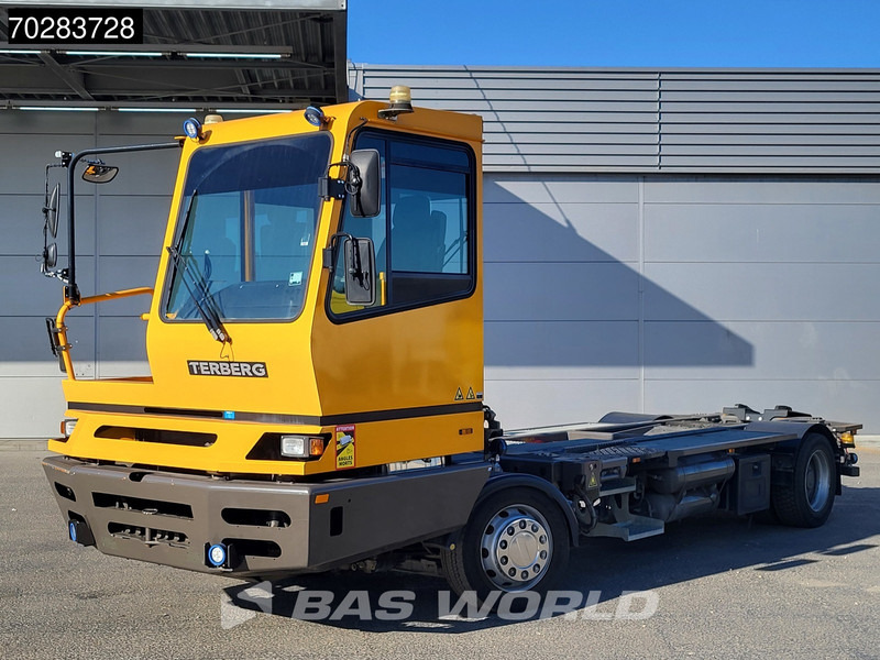 Terberg BC182 4X2 Low hours! Big-Axle Full-Air Drumbrakes Euro 3 - Τράκτορας: φωτογραφία 5 Terberg BC182 4X2 Low hours! Big-Axle Full-Air Drumbrakes Euro 3 - Τράκτορας: φωτογραφία 5