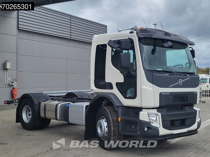 Volvo FE 320 4X2 NEW 18t chassis PTO Preparation Automatic Euro 6 - Φορτηγό σασί: φωτογραφία 3 Volvo FE 320 4X2 NEW 18t chassis PTO Preparation Automatic Euro 6 - Φορτηγό σασί: φωτογραφία 3