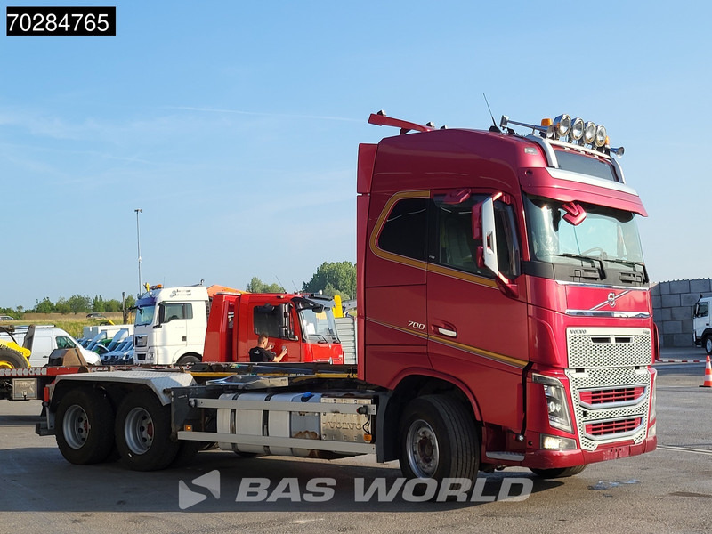 Volvo FH16 700 FH16 6X4 Full Air 20t Hook Xenon Euro 5 - Φορτηγό φόρτωσης γάντζου: φωτογραφία 5 Volvo FH16 700 FH16 6X4 Full Air 20t Hook Xenon Euro 5 - Φορτηγό φόρτωσης γάντζου: φωτογραφία 5