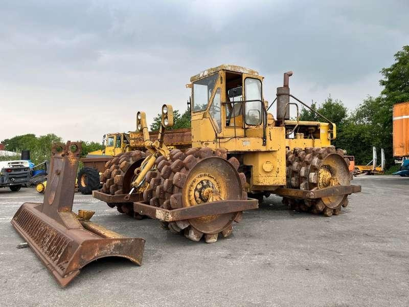 Caterpillar 825 + porte engins - Οδοστρωτήρες: φωτογραφία 1 Caterpillar 825 + porte engins - Οδοστρωτήρες: φωτογραφία 1