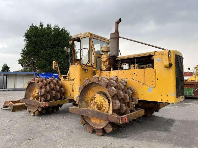 Caterpillar 825 + porte engins - Οδοστρωτήρες: φωτογραφία 5 Caterpillar 825 + porte engins - Οδοστρωτήρες: φωτογραφία 5
