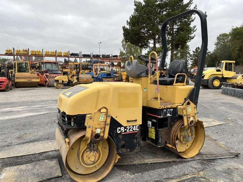 Caterpillar Compacteur Tandem / Double Billes CB-224E - Ασφαλτικός οδοστρωτήρας: φωτογραφία 4 Caterpillar Compacteur Tandem / Double Billes CB-224E - Ασφαλτικός οδοστρωτήρας: φωτογραφία 4