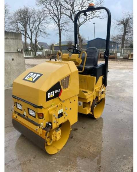 Caterpillar Compacteur Tandem / Double Billes CB1.7 - Ασφαλτικός οδοστρωτήρας: φωτογραφία 1 Caterpillar Compacteur Tandem / Double Billes CB1.7 - Ασφαλτικός οδοστρωτήρας: φωτογραφία 1