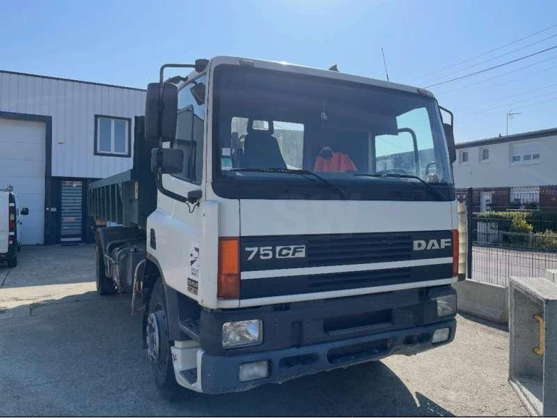 DAF 75CF - Φορτηγό φόρτωσης γάντζου: φωτογραφία 3 DAF 75CF - Φορτηγό φόρτωσης γάντζου: φωτογραφία 3
