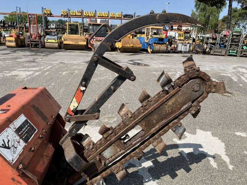 Εκσκαφέας τάφρων DITCH WITCH 2020K: φωτογραφία 12