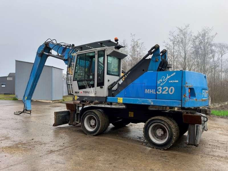 Fuchs MHL 320 - Μηχάνημα Διαχείρισης Υλικών: φωτογραφία 4 Fuchs MHL 320 - Μηχάνημα Διαχείρισης Υλικών: φωτογραφία 4