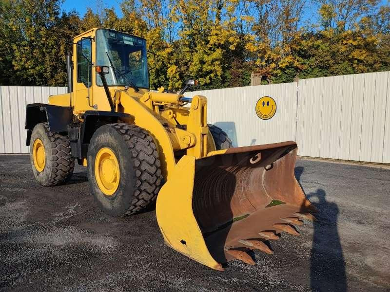 Ελαστιχοφόρος φορτωτής Komatsu WA270-3: φωτογραφία 8