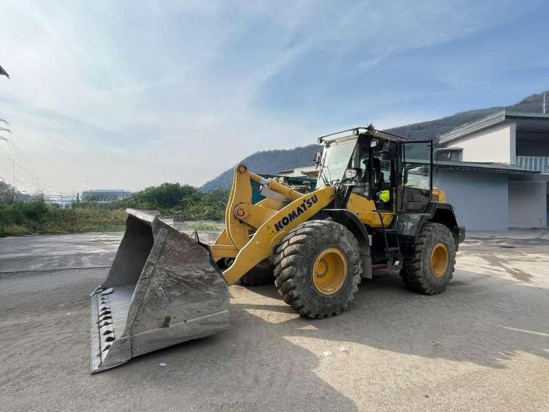 Komatsu WA320-7 - Ελαστιχοφόρος φορτωτής: φωτογραφία 1 Komatsu WA320-7 - Ελαστιχοφόρος φορτωτής: φωτογραφία 1