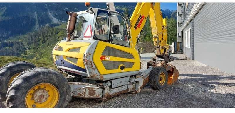 MENZI MUCK A91F MOBIL - Εκσκαφέας αράχνη: φωτογραφία 1 MENZI MUCK A91F MOBIL - Εκσκαφέας αράχνη: φωτογραφία 1