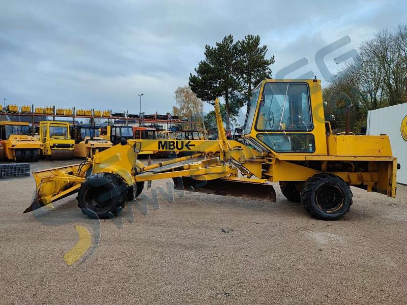 Mbu G6 - Γκρέιντερ: φωτογραφία 4 Mbu G6 - Γκρέιντερ: φωτογραφία 4