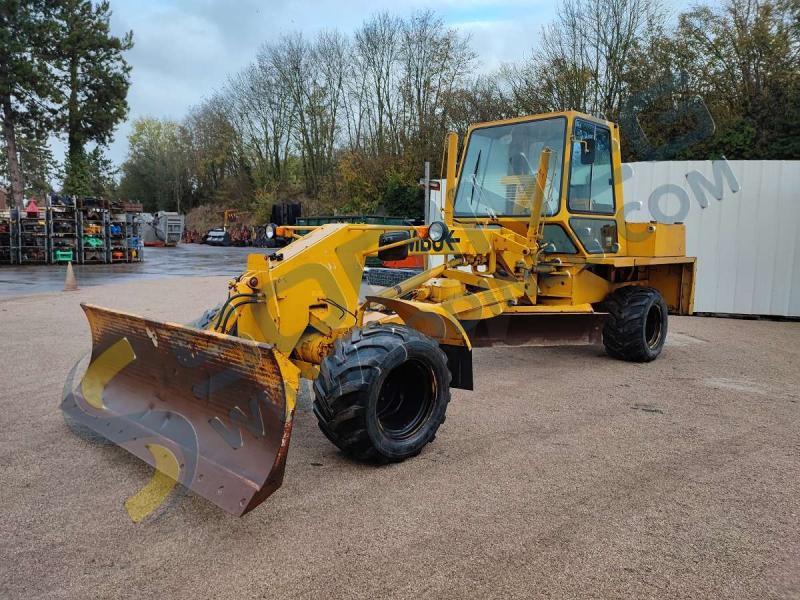 Mbu G6 - Γκρέιντερ: φωτογραφία 2 Mbu G6 - Γκρέιντερ: φωτογραφία 2