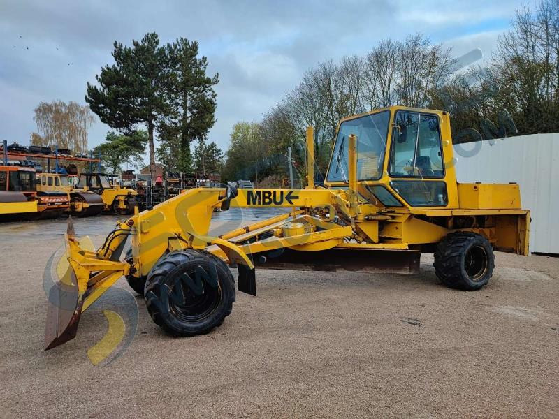 Mbu G6 - Γκρέιντερ: φωτογραφία 3 Mbu G6 - Γκρέιντερ: φωτογραφία 3