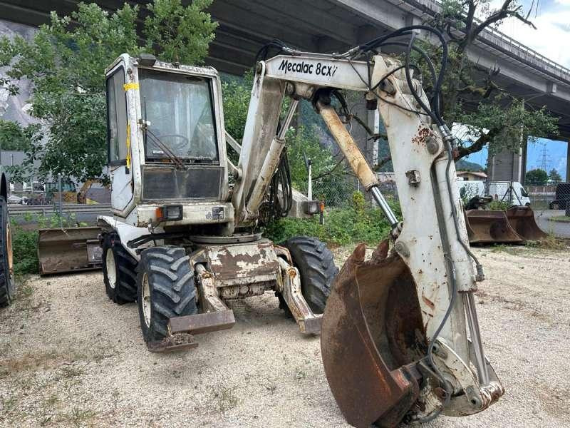 Τροχοφόρος εκσκαφέας Mecalac 8CXI: φωτογραφία 18