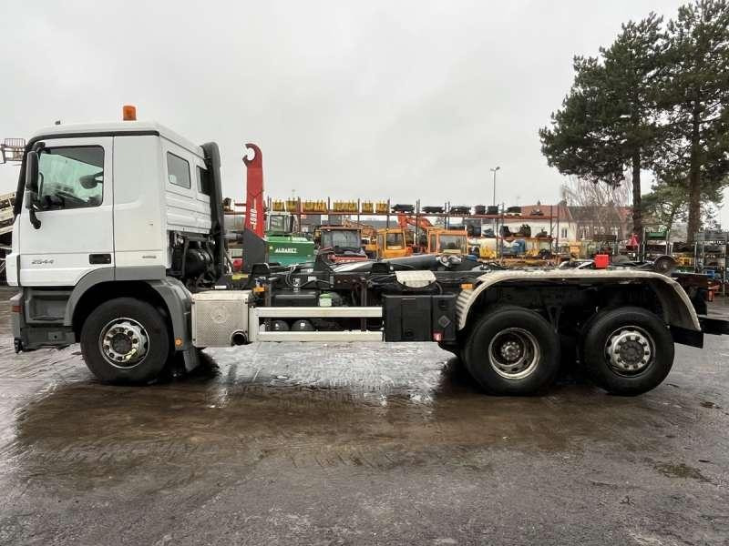 Mercedes ACTROS 2544 - Φορτηγό φόρτωσης γάντζου: φωτογραφία 4 Mercedes ACTROS 2544 - Φορτηγό φόρτωσης γάντζου: φωτογραφία 4