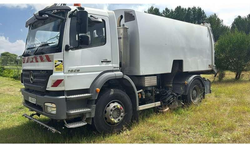 Mercedes AXOR 1829 - Σάρωθρο δρόμων: φωτογραφία 2 Mercedes AXOR 1829 - Σάρωθρο δρόμων: φωτογραφία 2