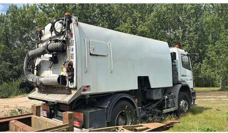 Mercedes AXOR 1829 - Σάρωθρο δρόμων: φωτογραφία 3 Mercedes AXOR 1829 - Σάρωθρο δρόμων: φωτογραφία 3