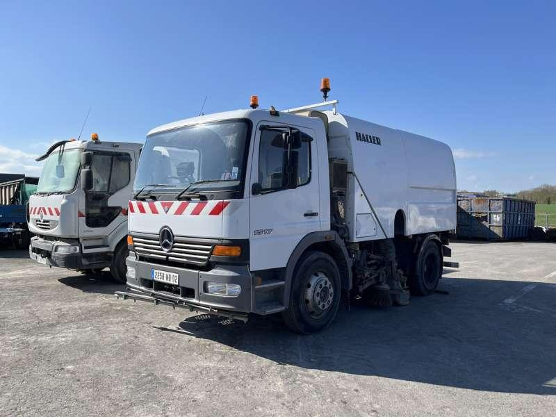 Renault 240DXI + MERCEDES 1517 - Σάρωθρο δρόμων: φωτογραφία 4 Renault 240DXI + MERCEDES 1517 - Σάρωθρο δρόμων: φωτογραφία 4