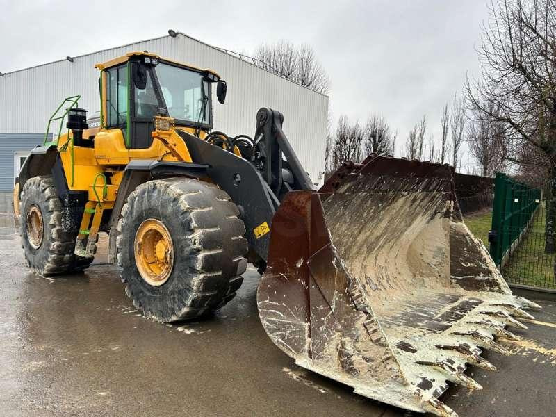 Volvo L220H - Ελαστιχοφόρος φορτωτής: φωτογραφία 1 Volvo L220H - Ελαστιχοφόρος φορτωτής: φωτογραφία 1