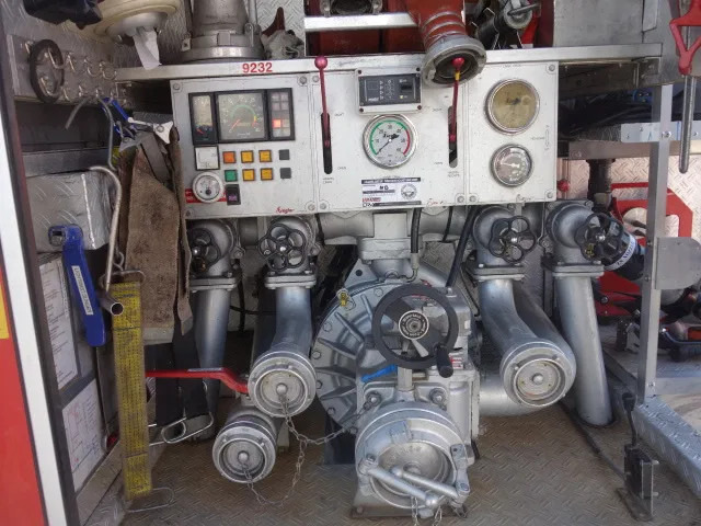 MAN 15 224-with winch 2500liter tank manual gearbox ,ziegler pomp - Πυροσβεστικό όχημα: φωτογραφία 4 MAN 15 224-with winch 2500liter tank manual gearbox ,ziegler pomp - Πυροσβεστικό όχημα: φωτογραφία 4