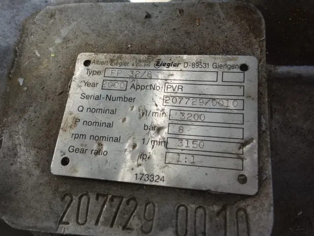 Πυροσβεστικό όχημα MAN 15 224-with winch 2500liter tank manual gearbox ,ziegler pomp: φωτογραφία 15 Πυροσβεστικό όχημα MAN 15 224-with winch 2500liter tank manual gearbox ,ziegler pomp: φωτογραφία 15