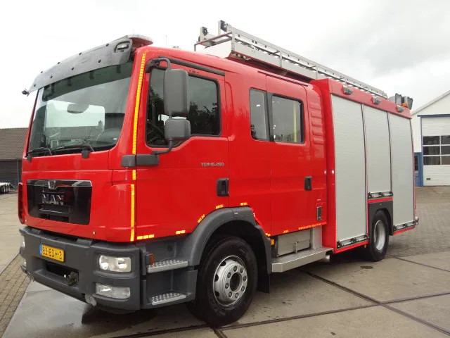 MAN TGM 15.250 FIRE TRUCK,2000 LITER TANK, FOAM TANK, AIRCO - Πυροσβεστικό όχημα: φωτογραφία 2 MAN TGM 15.250 FIRE TRUCK,2000 LITER TANK, FOAM TANK, AIRCO - Πυροσβεστικό όχημα: φωτογραφία 2