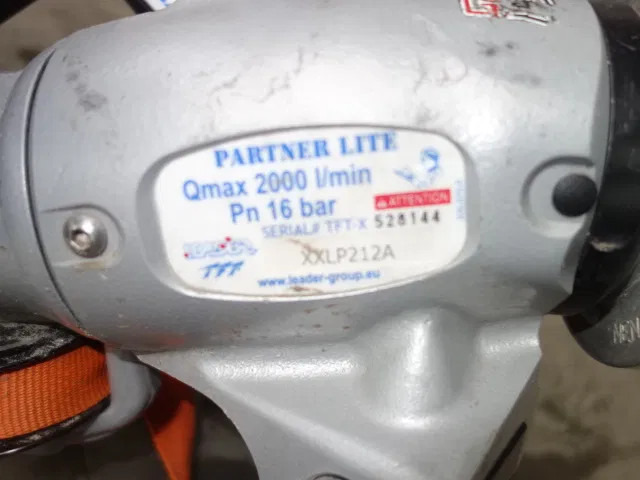 Mercedes-Benz 1325 WATER CANON - Πυροσβεστικό όχημα: φωτογραφία 3 Mercedes-Benz 1325 WATER CANON - Πυροσβεστικό όχημα: φωτογραφία 3