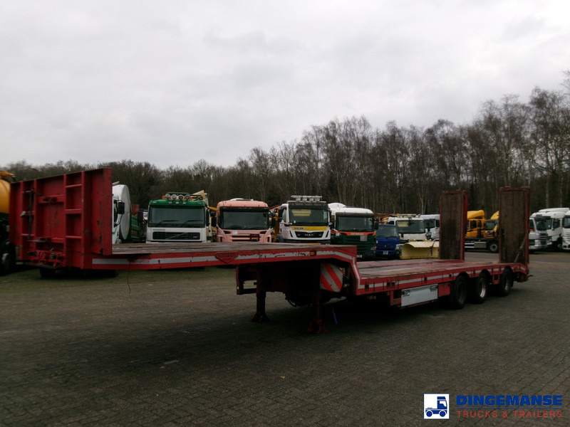 Broshuis 3-axle semi lowbed trailer 45t + ramps - DAMAGED - Επικαθήμενο με χαμηλό δάπεδο: φωτογραφία 1 Broshuis 3-axle semi lowbed trailer 45t + ramps - DAMAGED - Επικαθήμενο με χαμηλό δάπεδο: φωτογραφία 1