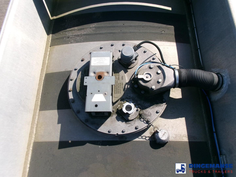 Επικαθήμενο βυτίο Lakeland Fuel tank alu 42.8 m3 / 6 comp + pump: φωτογραφία 18 Επικαθήμενο βυτίο Lakeland Fuel tank alu 42.8 m3 / 6 comp + pump: φωτογραφία 18