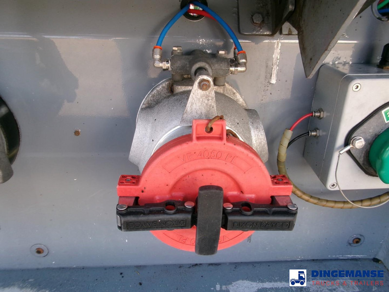 Επικαθήμενο βυτίο Lakeland Fuel tank alu 42.8 m3 / 6 comp + pump: φωτογραφία 11 Επικαθήμενο βυτίο Lakeland Fuel tank alu 42.8 m3 / 6 comp + pump: φωτογραφία 11