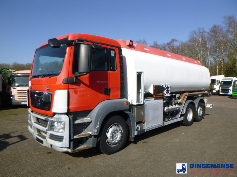 MAN TGS 26.320 6X2 RHD fuel tank 20 m3 / 4 comp - Φορτηγό βυτιοφόρο: φωτογραφία 1 MAN TGS 26.320 6X2 RHD fuel tank 20 m3 / 4 comp - Φορτηγό βυτιοφόρο: φωτογραφία 1