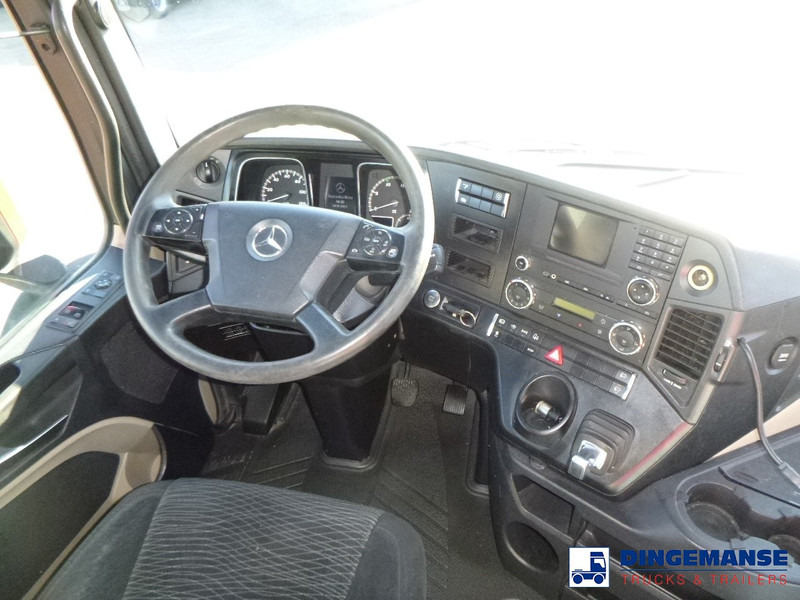 Interior photo 3: Leasing Mercedes-Benz Actros 1845 4x2 Euro 6 Mercedes-Benz Actros 1845 4x2 Euro 6