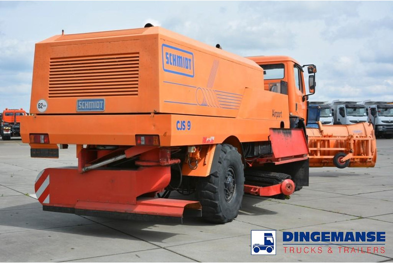 Mercedes-Benz SK 2031 4x4x4 Schmidt CJS9 airport sweeper snow plough - Εκχιονιστικό μηχάνημα: φωτογραφία 3 Mercedes-Benz SK 2031 4x4x4 Schmidt CJS9 airport sweeper snow plough - Εκχιονιστικό μηχάνημα: φωτογραφία 3