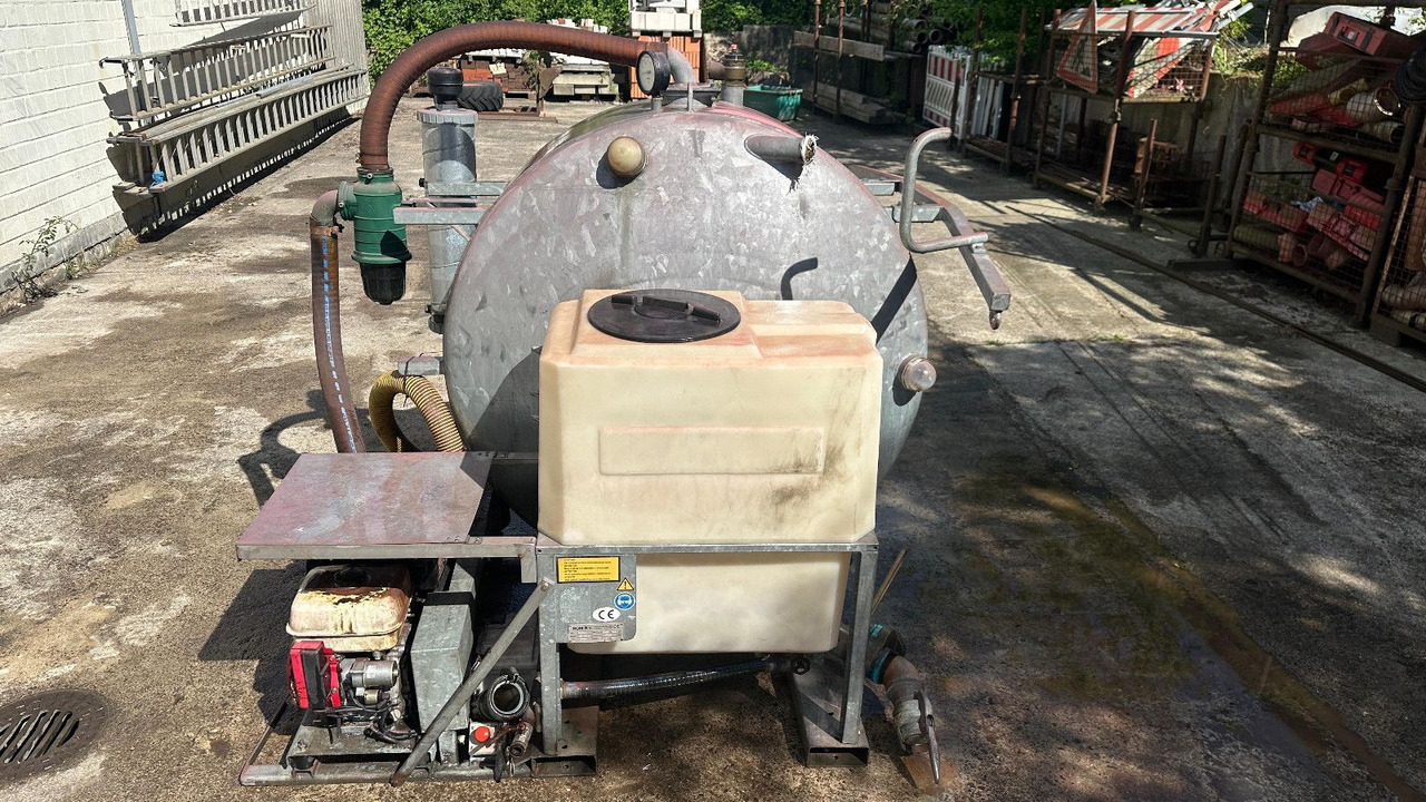 Saug-Druck fass Flexi + 2 Frisch-Wassertaschen - Όχημα εκκένωσης βόθρων: φωτογραφία 1 Saug-Druck fass Flexi + 2 Frisch-Wassertaschen - Όχημα εκκένωσης βόθρων: φωτογραφία 1