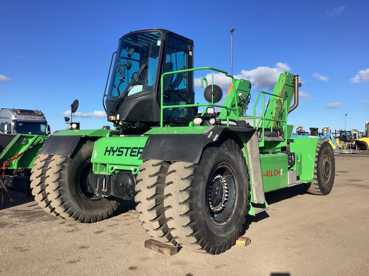 Hyster RS46-41L CH - Reachstacker: φωτογραφία 2 Hyster RS46-41L CH - Reachstacker: φωτογραφία 2
