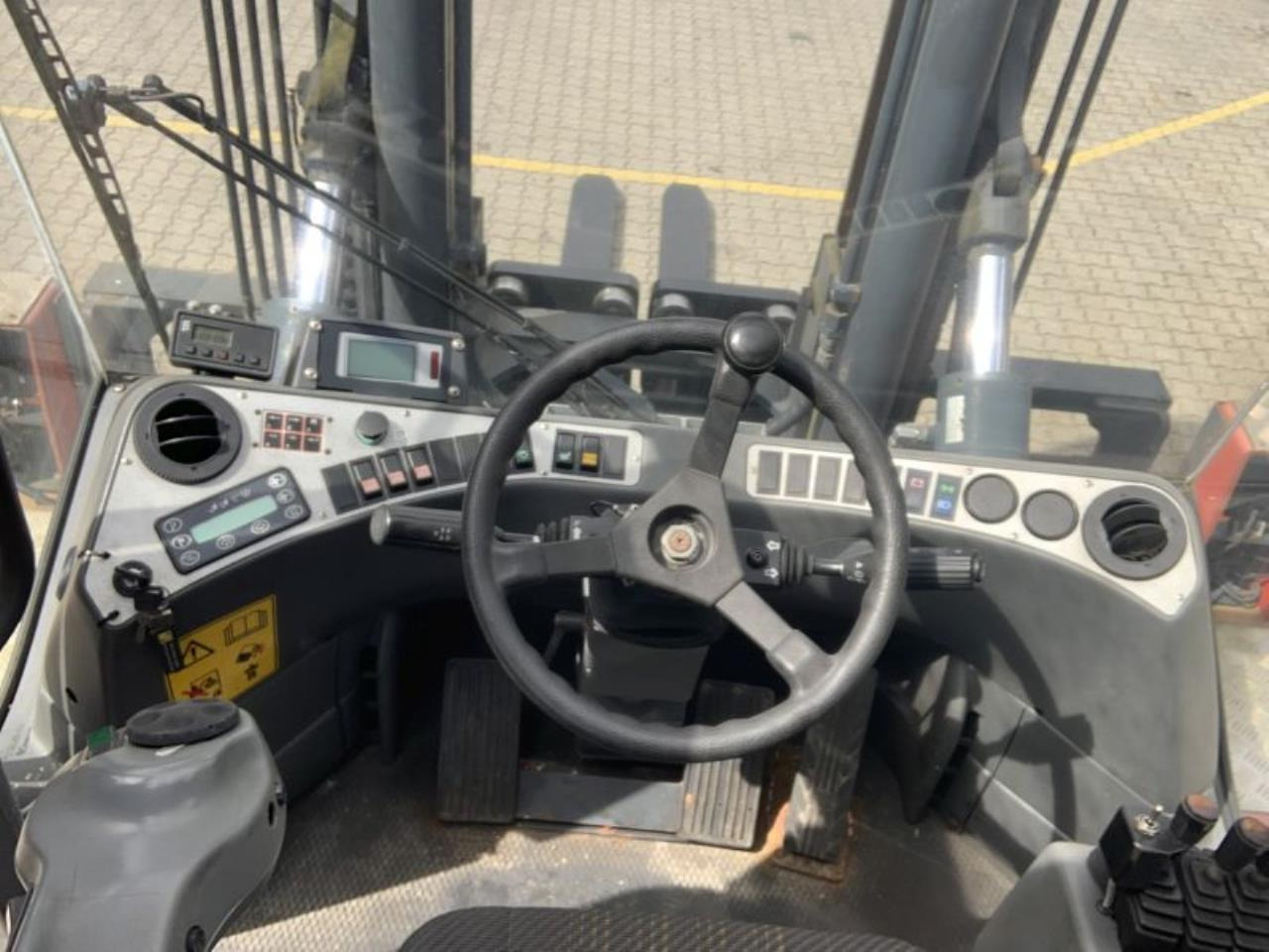 Kalmar DCE100-6 - Πετρελαιοκίνητο περονοφόρο: φωτογραφία 4 Kalmar DCE100-6 - Πετρελαιοκίνητο περονοφόρο: φωτογραφία 4